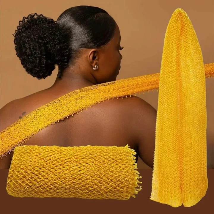 Nylon exfoliating bath cloth for body cleansing