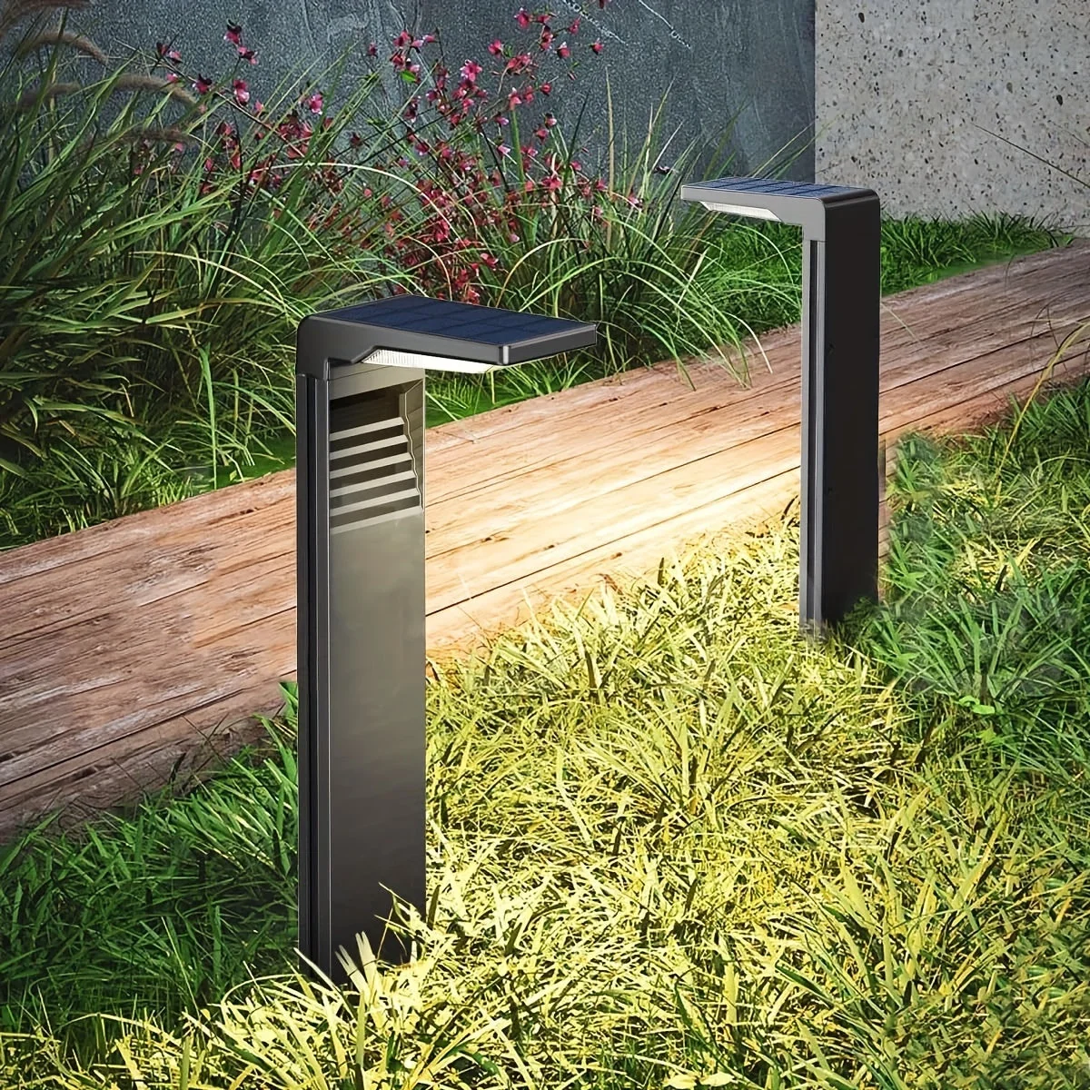 Solar Pathway Light – Adjustable Colour Temperature Garden Lamp