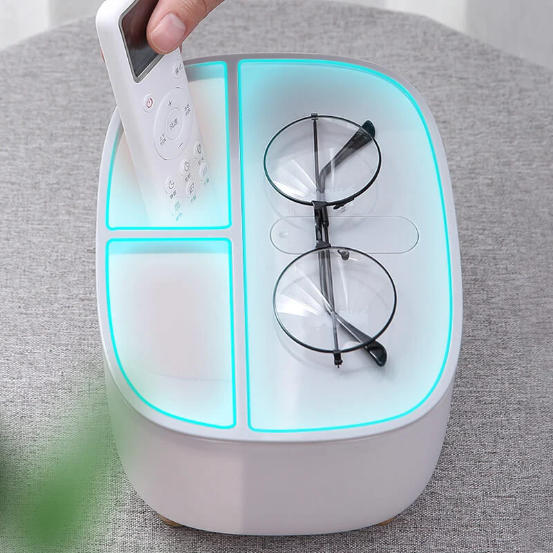 Multifunctional tissue box with mobile phone holder