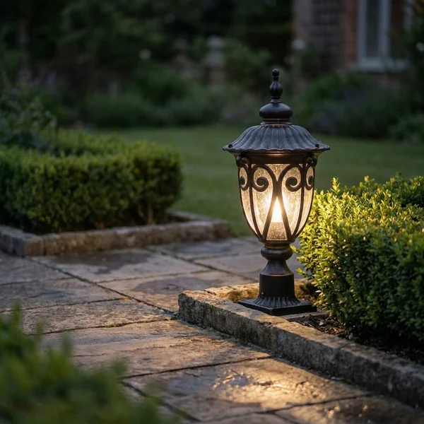 Retro glass outdoor pillar light, weatherproof